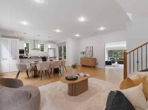 17 Lucca Crescent, Flat Bush