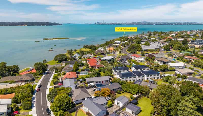 2/31 Gill Avenue, Te Atatu Peninsula