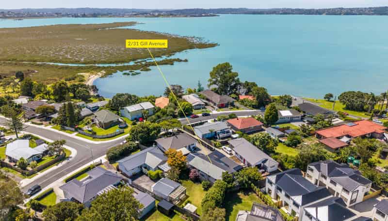 2/31 Gill Avenue, Te Atatu Peninsula