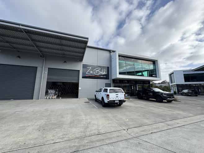 Foundry Road warehouse with office