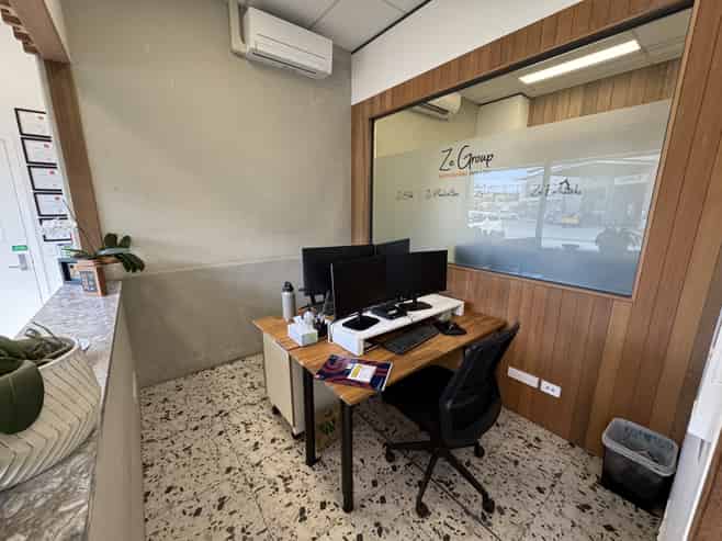 Foundry Road warehouse with office