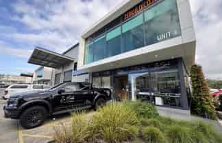 Foundry Road warehouse with office