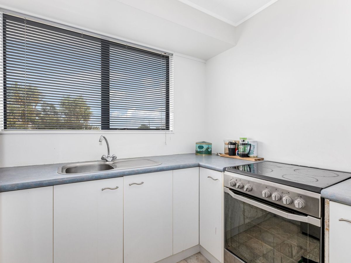 29 Doncaster Terrace, Ascot Park, Porirua City, Wellington - Photo 2