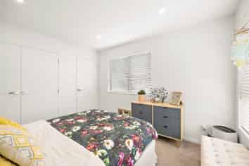 6E Taratoa Street, Point England