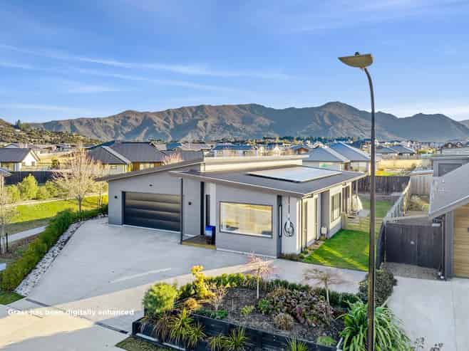 7 Tahi Street, Wanaka