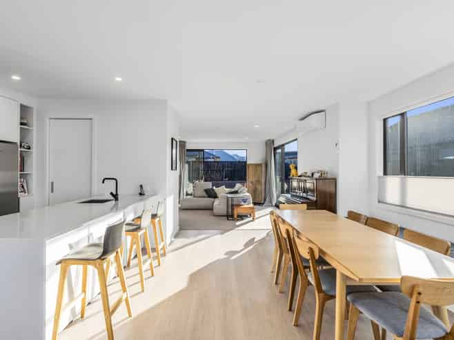 7 Tahi Street, Wanaka