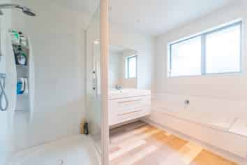 2 Grosvenor Grange, Gleniti