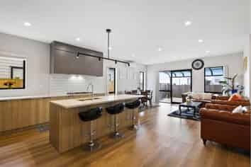 12 Korowhiti Road, Clarks Beach