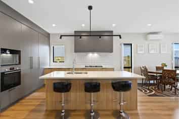 12 Korowhiti Road, Clarks Beach