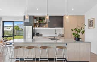 4 Rua Street, Albert Town