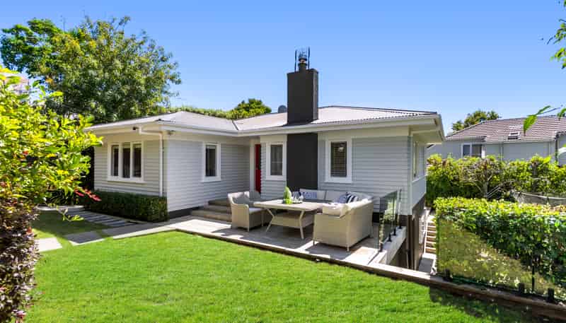 30 St Leonards Road, Devonport