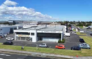 Huge Exposure Industrial Unit + Showroom