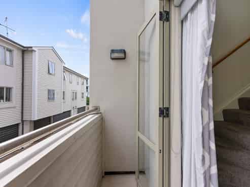 16/8 Rendall Place, Eden Terrace