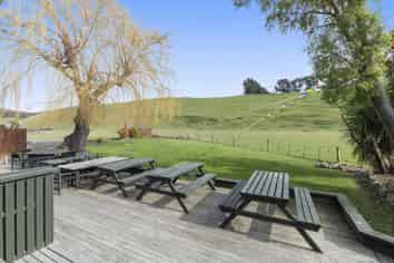 Landmark Property with Accommodation–Live Onsite