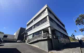 Standalone Corner Profile + 12 Carparks