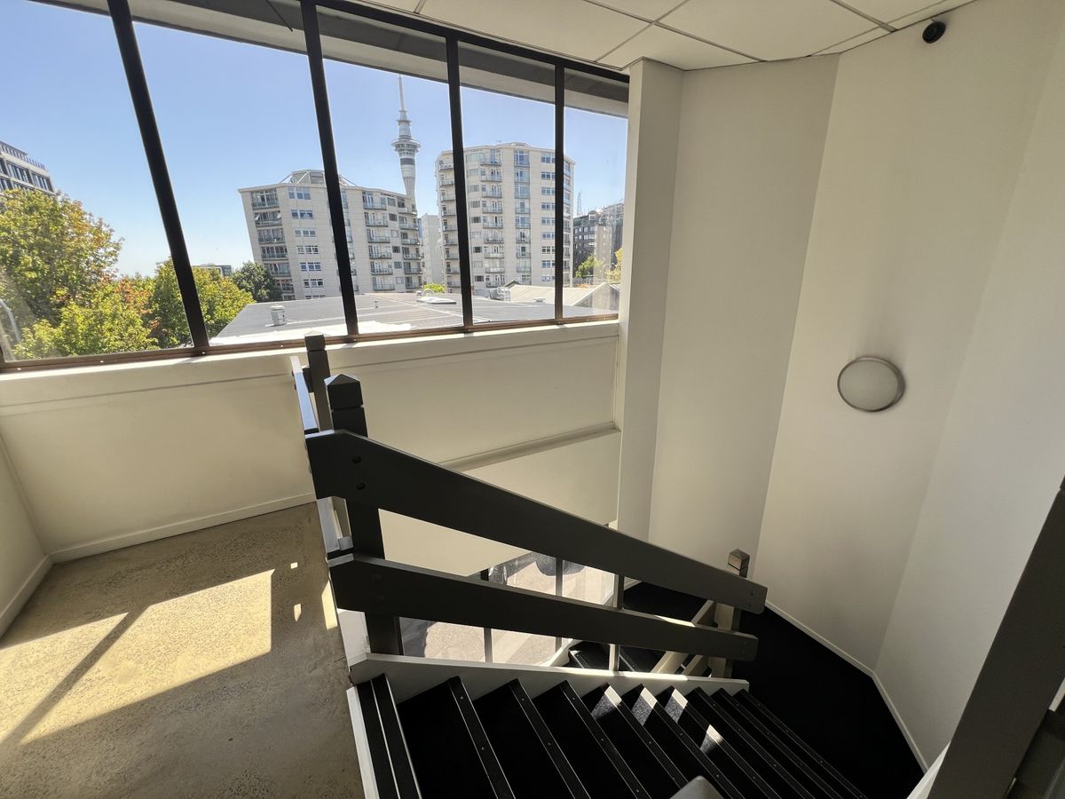 Standalone Corner Profile + 12 Carparks - Ansicht 6