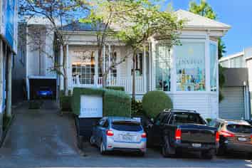 Motivated landlord – welcoming serious offers