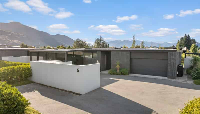 6 Stackbrae Avenue, Wanaka