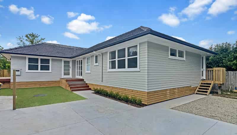 55 Cambridge Road, Riverhead