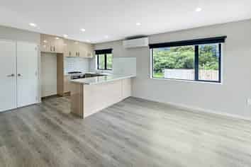 55a Cambridge Road, Riverhead