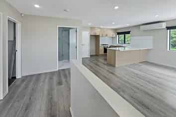 55a Cambridge Road, Riverhead