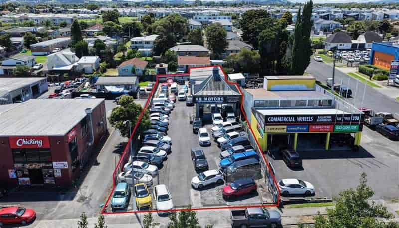 206 Great South Road, Takanini