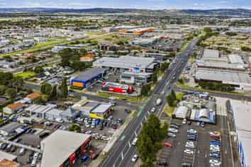 High-profile automotive yard/development site