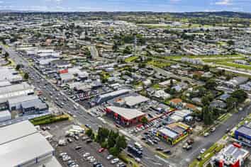 High-profile automotive yard/development site