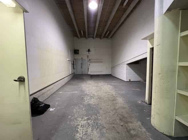 Great exposure! 675sqm of retail