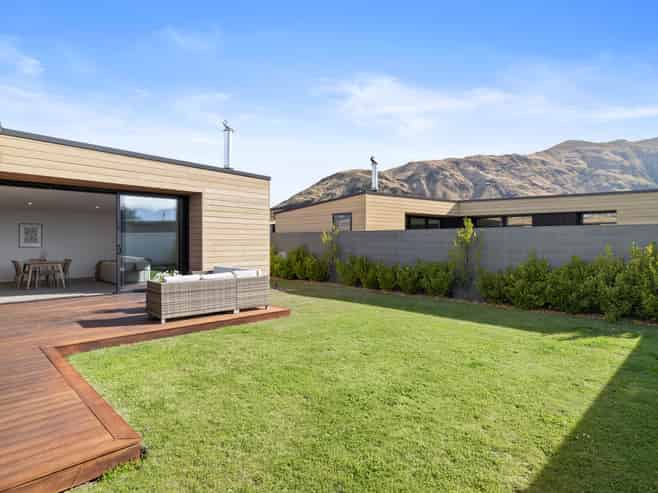 4 Stackbrae Avenue, Wanaka