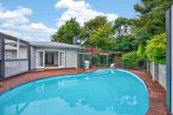 4 Main Road, Wainuiomata