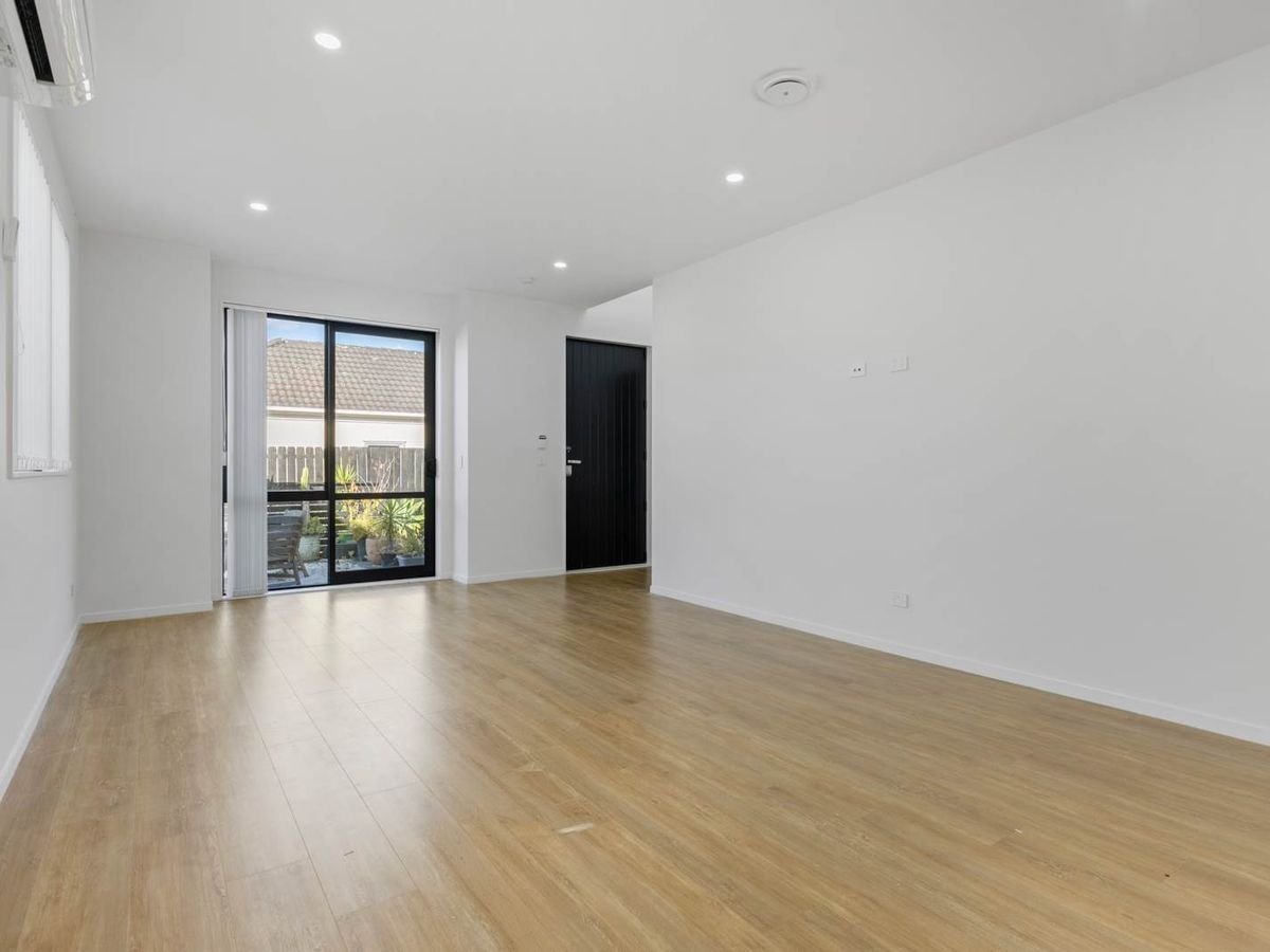 255B Hill Road, The Gardens, Manukau City, Auckland - Photo 2