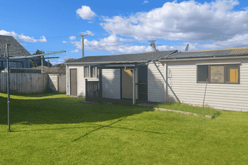 12 Victory Road, Fairy Springs