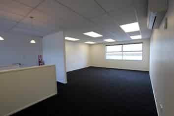 Well-Presented Split-Level Unit