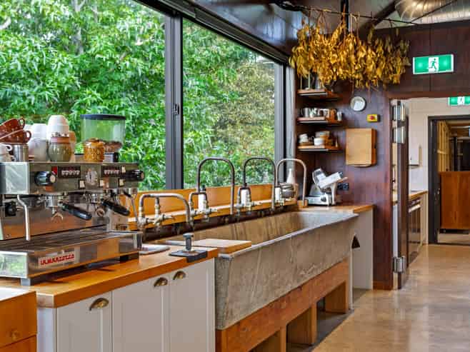 Destination weddings, dining with retreats upside