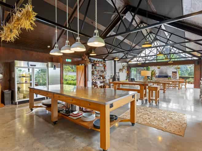 Destination weddings, dining with retreats upside