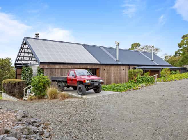 Destination weddings, dining with retreats upside