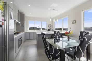 8 Polestar Lane, Whitby