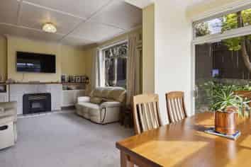 6 Lothian Street, MAORI HILL