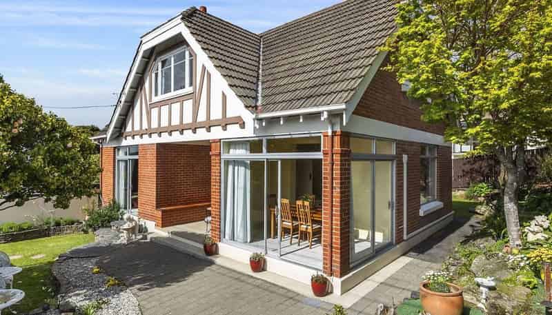 6 Lothian Street, MAORI HILL