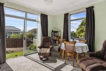 6 Lothian Street, MAORI HILL