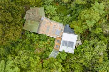 408A Scenic Drive, Waiatarua