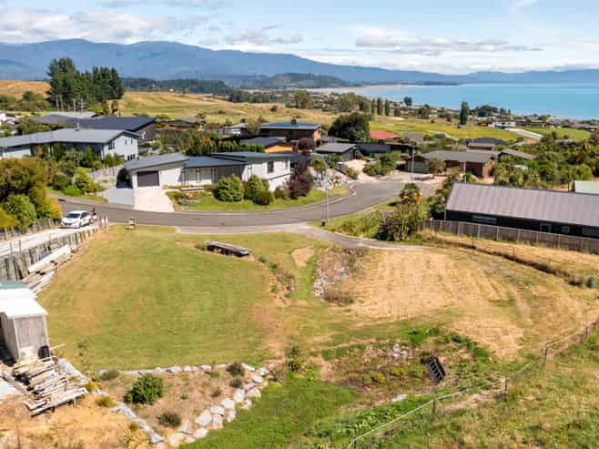 16 Pohutukawa Place, Pohara