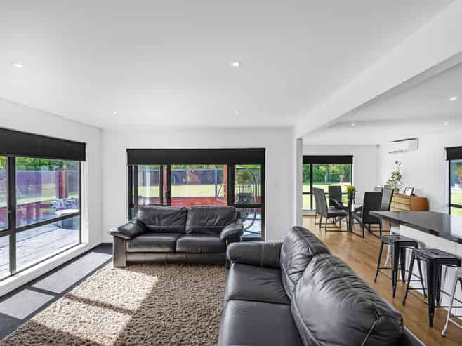 873 Main North Road, Woodend