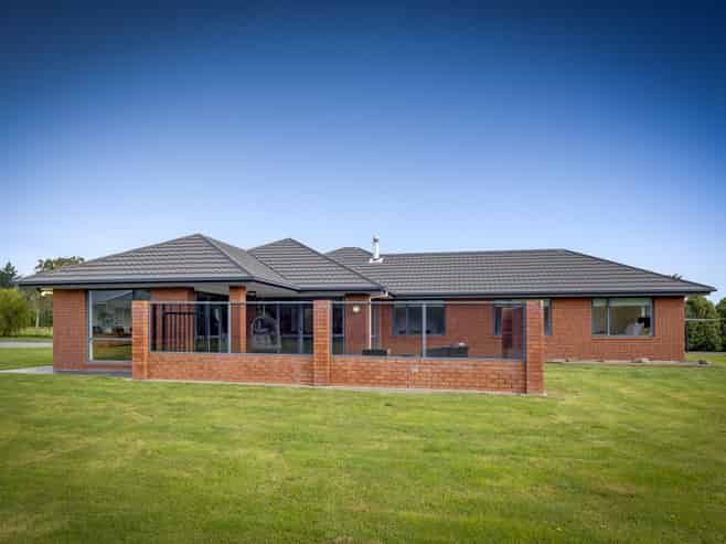 873 Main North Road, Woodend