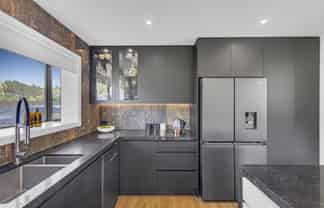 873 Main North Road, Woodend