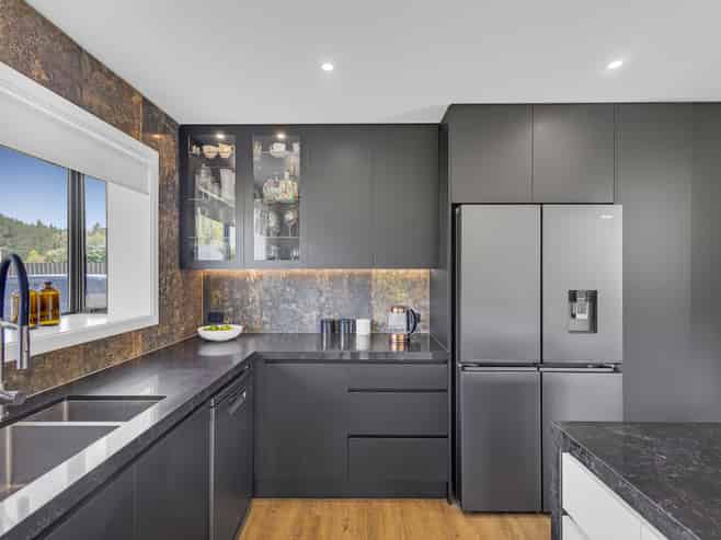 873 Main North Road, Woodend