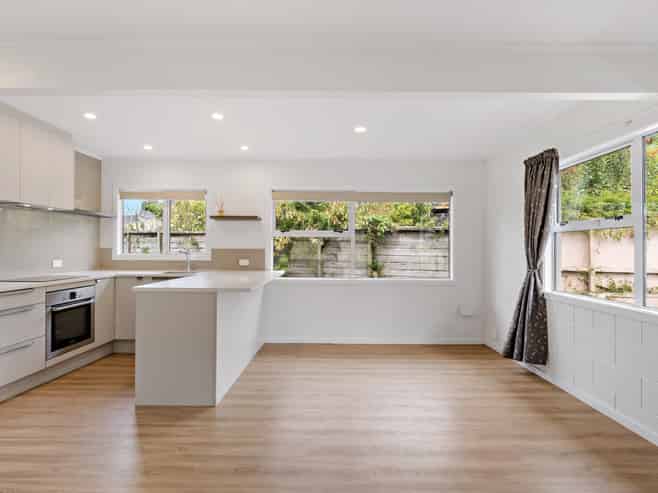 1/2 Flavia Close, Torbay