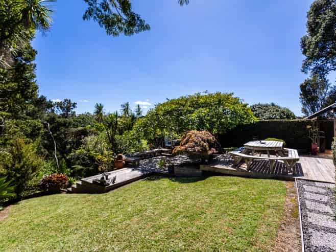 6 Learmonth Avenue, Birkenhead