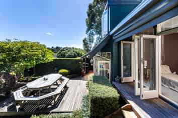 6 Learmonth Avenue, Birkenhead